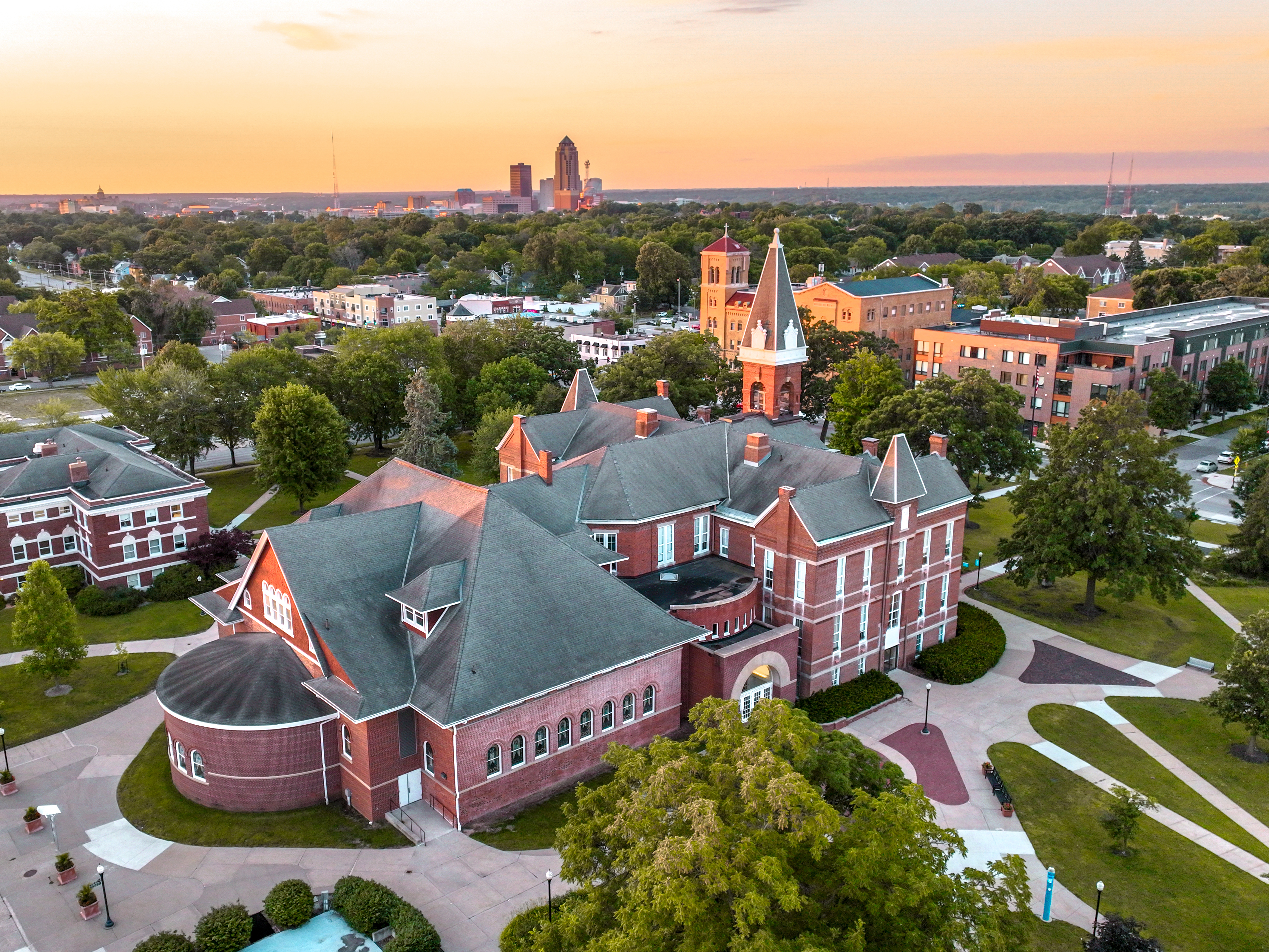 A drone view of the Des Moines skyline, the location of Drake University